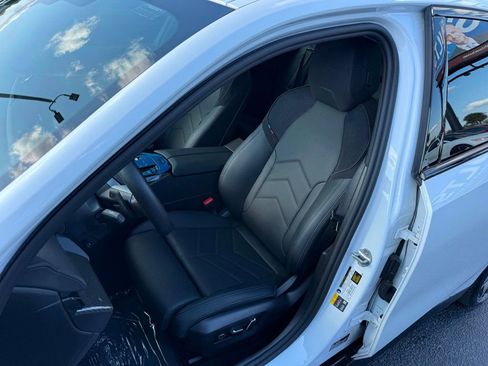 Used 2025 BMW i5 M60 w/ Premium Package AWD/4WD image 11