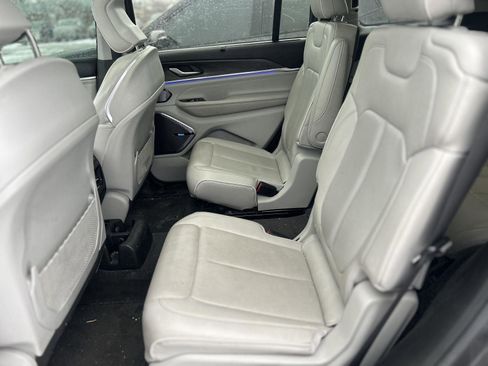 Used 2021 Jeep Grand Cherokee L Overland w/ Luxury Tech Group IV image 8