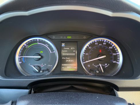 Used 2019 Toyota Highlander Limited image 11