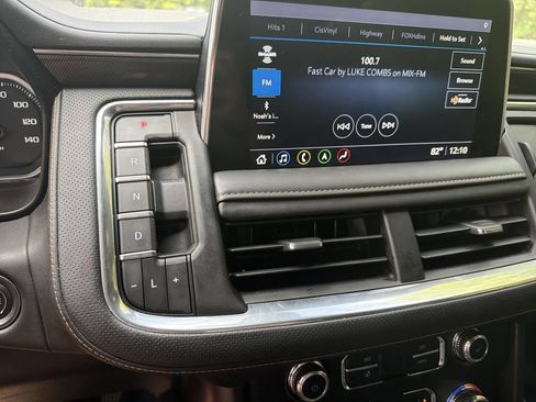 Used 2021 GMC Yukon AT4 w/ Rear Media and Nav Package AWD/4WD image 16