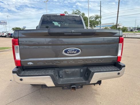 Used 2017 Ford F250 XLT w/ XLT Value Package AWD/4WD image 6