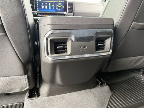 Used 2024 Chevrolet Silverado 1500 LTZ image 23