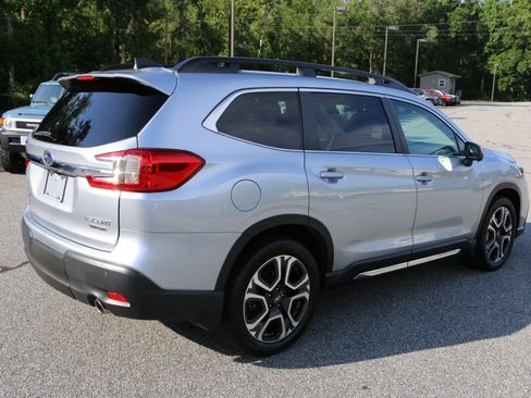 Used 2023 Subaru Ascent Limited w/ Technology Package AWD/4WD image 8