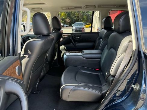 Used 2017 INFINITI QX80 Base image 5