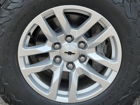 Certified 2020 Chevrolet Silverado 1500 RST w/ All-Star Edition AWD/4WD image 9