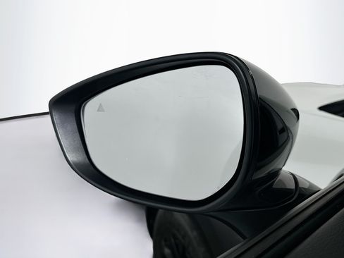 Used 2025 MAZDA CX-50 AWD 2.5 Hybrid w/ Premium Pkg image 16