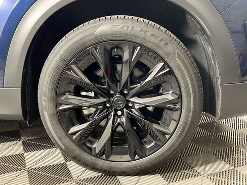 Certified 2025 MAZDA CX-90 Plug-In Hybrid w/Premium Sport image 38