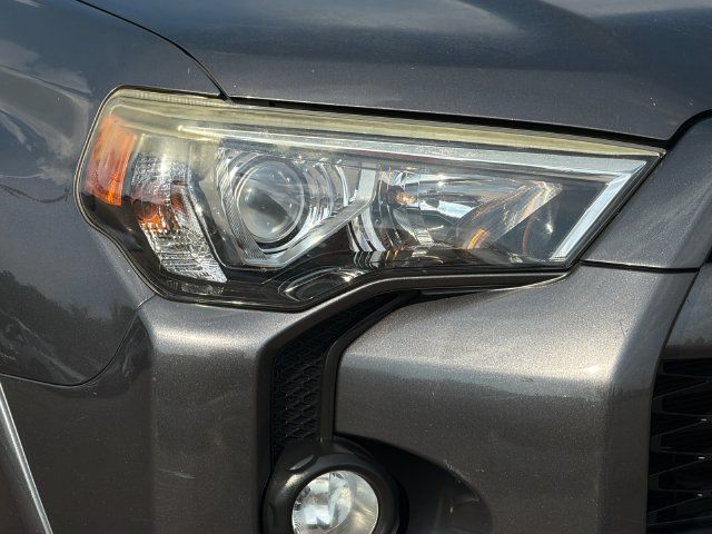 Used 2015 Toyota 4Runner SR5 RWD image 28