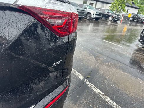 Used 2024 Buick Enclave Essence w/ Experience Buick Package AWD/4WD image 18