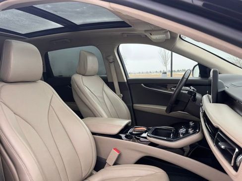 Used 2023 Lincoln Nautilus Reserve w/ Monochromatic Package image 21