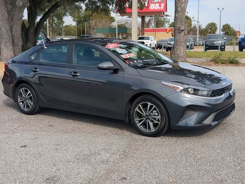 Used 2023 Kia Forte LXS w/ LXS Technology Package image 2