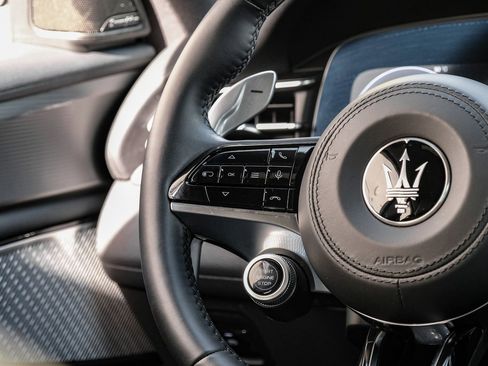 Used 2023 Maserati Grecale GT AWD/4WD image 16