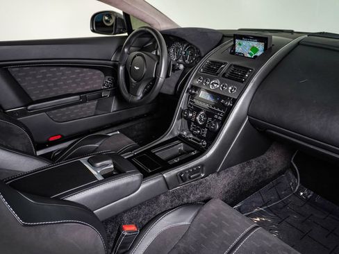 Used 2015 Aston Martin V8 Vantage GT RWD image 17