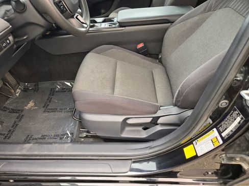 Used 2025 Toyota Camry LE FWD image 18