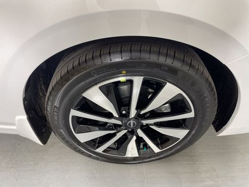 New 2025 Nissan Sentra SV w/ SV Premium Package image 11