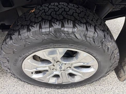 Used 2023 Ford F150 Platinum w/ FX4 Off-Road Package image 11