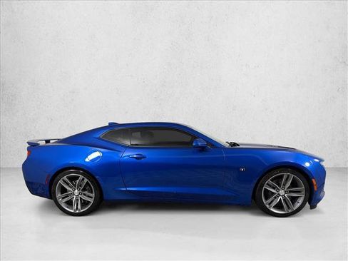 Used 2016 Chevrolet Camaro SS RWD image 4