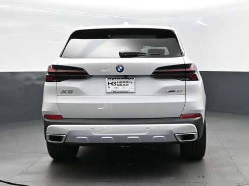 New 2026 BMW X5 sDrive40i w/ Climate Comfort Package image 7