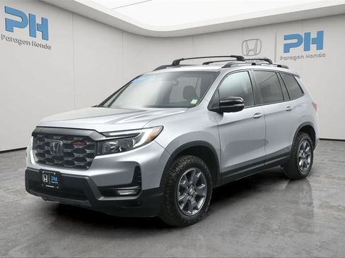 Certified 2025 Honda Passport TrailSport image 1