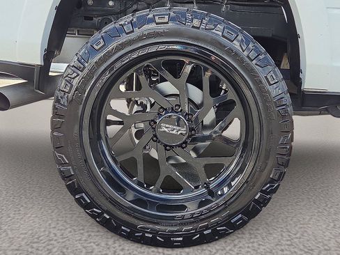 Used 2024 RAM 2500 Limited AWD/4WD image 10