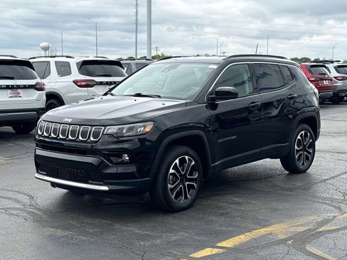 Used 2022 Jeep Compass Limited AWD/4WD image 7