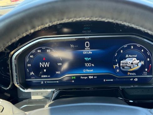 Used 2025 Chevrolet Silverado 2500 LT w/ Convenience Package image 25