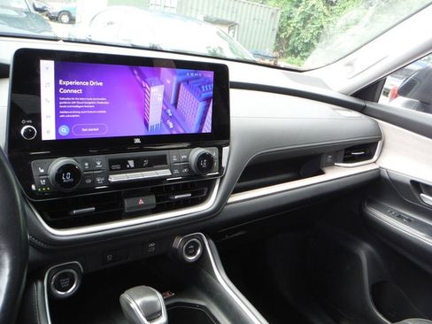 Used 2024 Toyota Grand Highlander AWD image 26