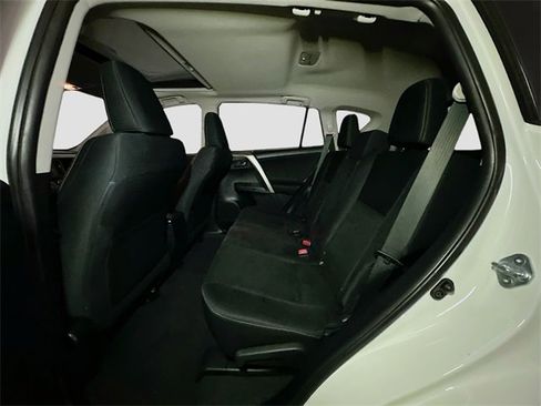 Used 2014 Toyota RAV4 XLE image 33