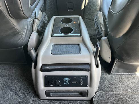 Used 2019 Chevrolet Express 2500 w/ Enhanced Convenience Package image 35