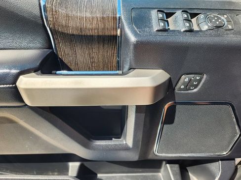 Used 2020 Ford F250 Lariat w/ Lariat Ultimate Package AWD/4WD image 23