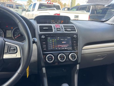 Used 2018 Subaru Forester 2.5i Premium w/ All-Weather Package image 13