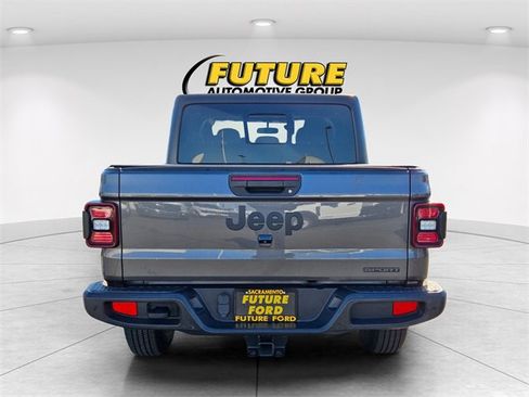 Used 2021 Jeep Gladiator Sport image 5