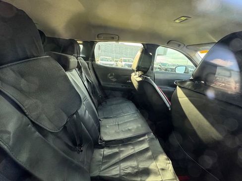 Certified 2025 Nissan Kicks SV image 4