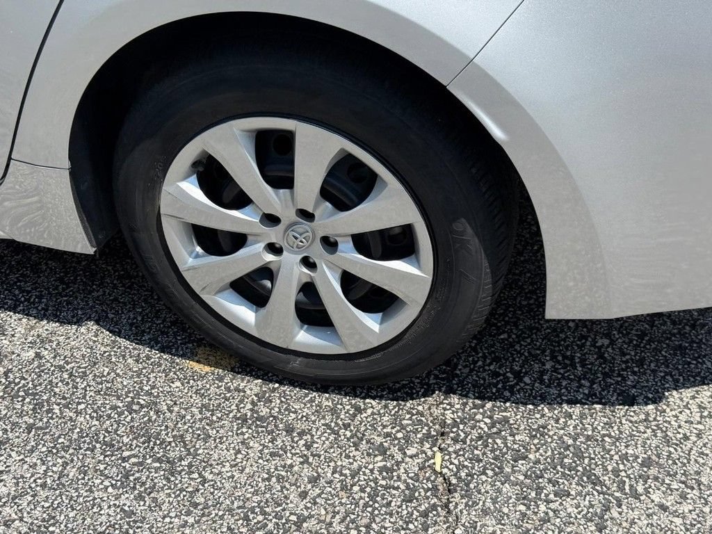 Used 2023 Toyota Corolla LE FWD image 9