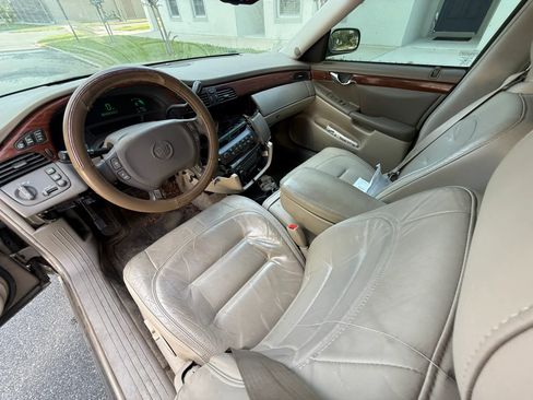 Used 2002 Cadillac De Ville w/ Comfort/Convenience Pkg FWD image 11