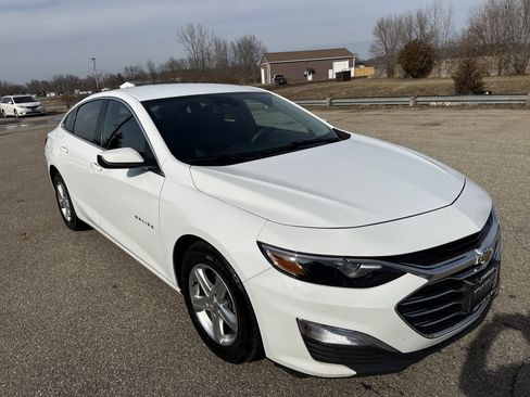 Used 2022 Chevrolet Malibu LS w/ Driver Confidence Package II image 1