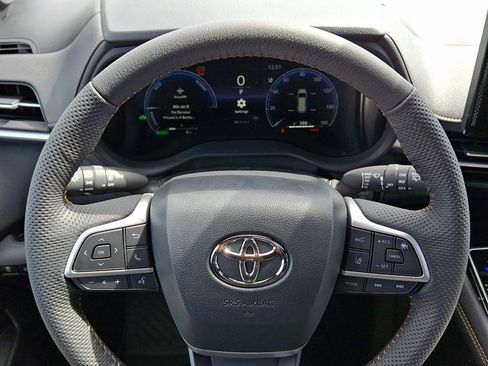 New 2026 Toyota Sienna XLE Woodland Edition image 16