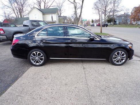 Used 2016 Mercedes-Benz C 300 4MATIC Sedan image 4