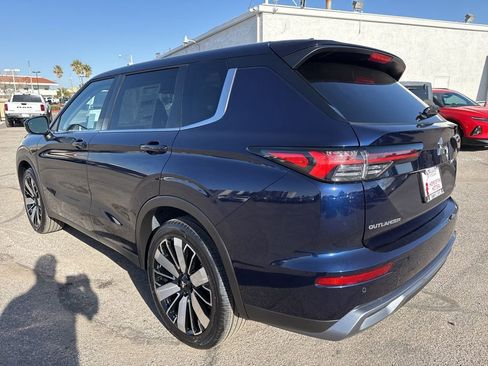 New 2026 Mitsubishi Outlander SE image 5