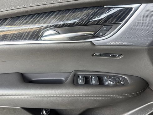 Certified 2025 Cadillac XT6 Premium Luxury FWD image 10