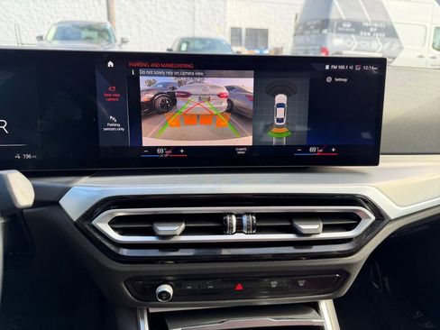 Used 2023 BMW i4 eDrive35 image 21