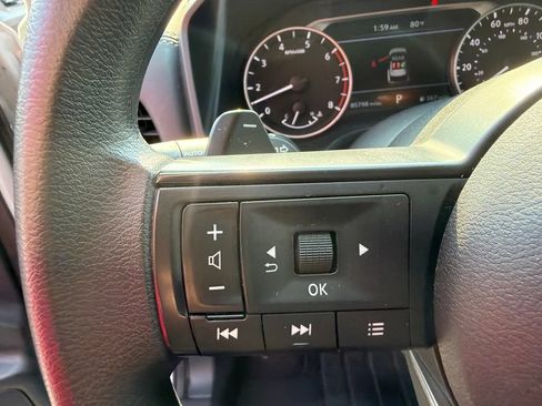 Used 2023 Nissan Rogue S AWD/4WD image 18