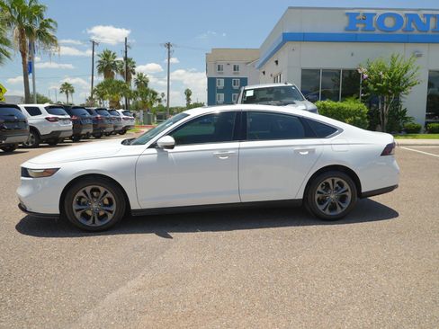 Used 2024 Honda Accord EX image 10