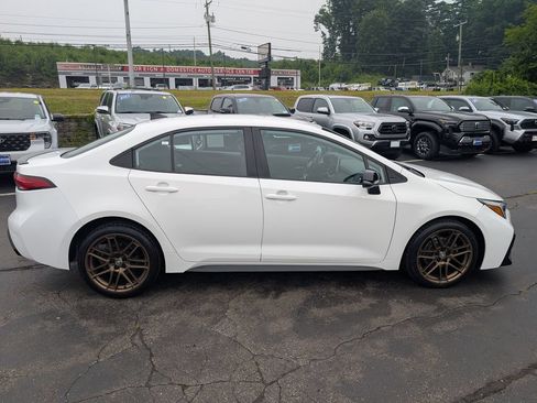 Used 2024 Toyota Corolla Sedan w/ SE Convenience Package FWD image 9