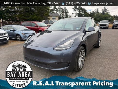 Used 2021 Tesla Model Y Long Range AWD/4WD image 1