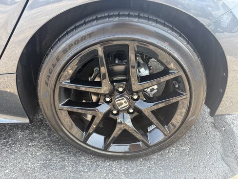 Used 2024 Honda Civic Sport image 11