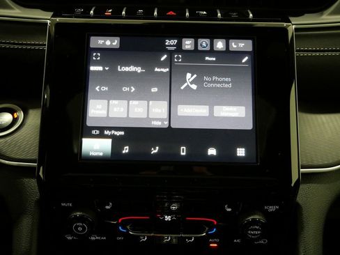 New 2025 Jeep Grand Cherokee Laredo X w/ Luxury Tech Group I image 22