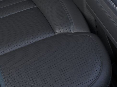 New 2026 Ford F250 Platinum w/ Tremor Off-Road Package image 18