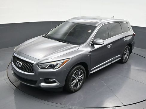 Used 2019 INFINITI QX60 Luxe w/ Essential Package FWD image 18
