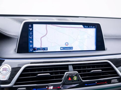 Used 2016 BMW 750i xDrive AWD/4WD image 26